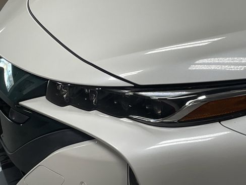 Used 2018 Toyota Prius Prime Advanced image 6