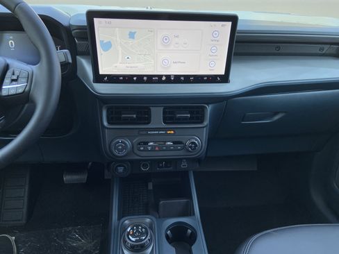 New 2025 Ford Maverick Lariat w/ Black Appearance Package image 12