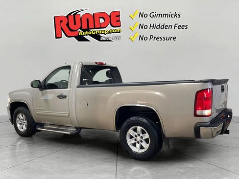 Used 2008 GMC Sierra 1500 SLE w/ Z71 Off-Road Package RWD image 7