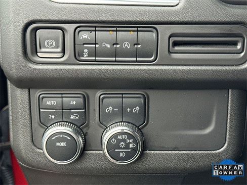 Used 2023 GMC Yukon XL SLT image 39