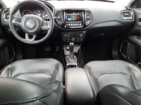 Used 2018 Jeep Compass Limited image 2