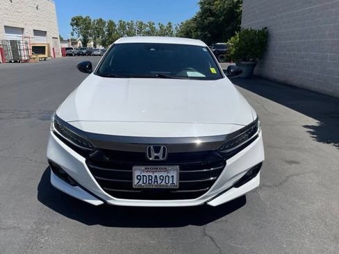 Used 2022 Honda Accord Sport image 2