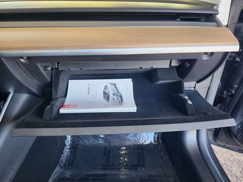 Used 2018 Tesla Model 3 Long Range RWD image 60