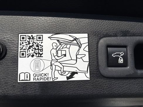 Used 2021 Toyota Sienna XSE image 19