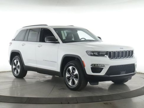 Used 2024 Jeep Grand Cherokee Limited 4xe AWD/4WD image 2