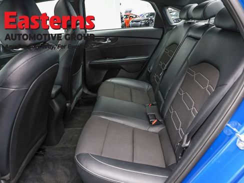 Used 2023 Kia Forte GT-Line w/ GT-Line Premium Package FWD image 22