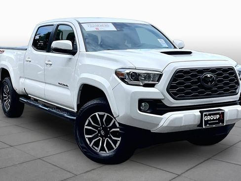 Certified 2021 Toyota Tacoma TRD Sport AWD/4WD image 3