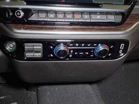 New 2026 GMC Sierra 1500 Elevation image 19