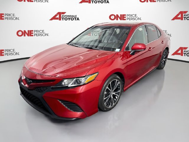 Certified 2020 Toyota Camry SE w/ Blackout Package FWD image 4