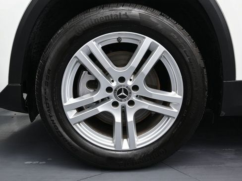 Used 2022 Mercedes-Benz GLA 250 w/ Premium Package Lite image 11