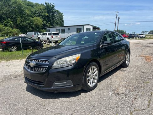 Used 2013 Chevrolet Malibu Eco w/ Power Convenience Package FWD image 3