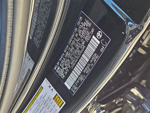 Used 2025 Toyota Prius LE image 29