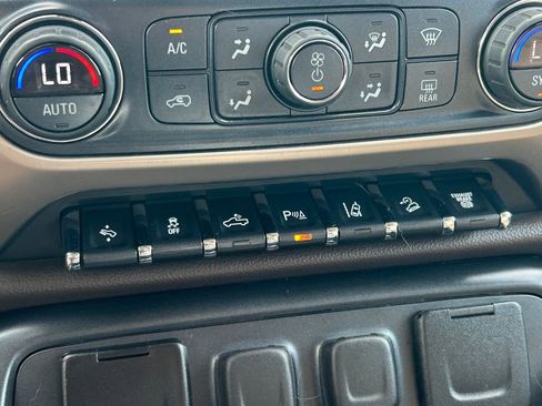Used 2018 GMC Sierra 2500 Denali w/ Duramax Plus Package AWD/4WD image 31