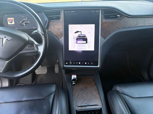 Used 2019 Tesla Model X 100D image 15