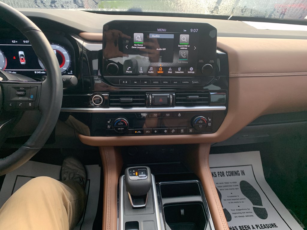 Certified 2024 Nissan Pathfinder Platinum AWD/4WD image 12
