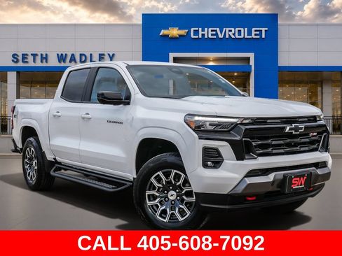 Used 2023 Chevrolet Colorado Z71 w/ Z71 Convenience Package 2 AWD/4WD image 1