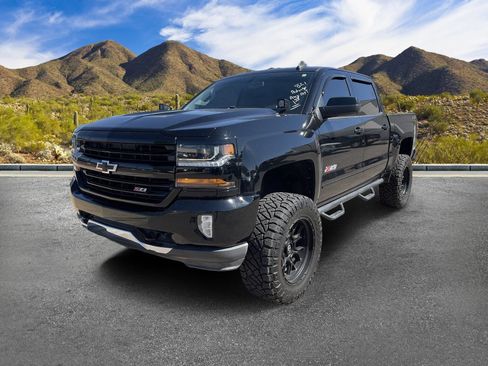 Used 2018 Chevrolet Silverado 1500 LT w/ All Star Edition AWD/4WD image 14