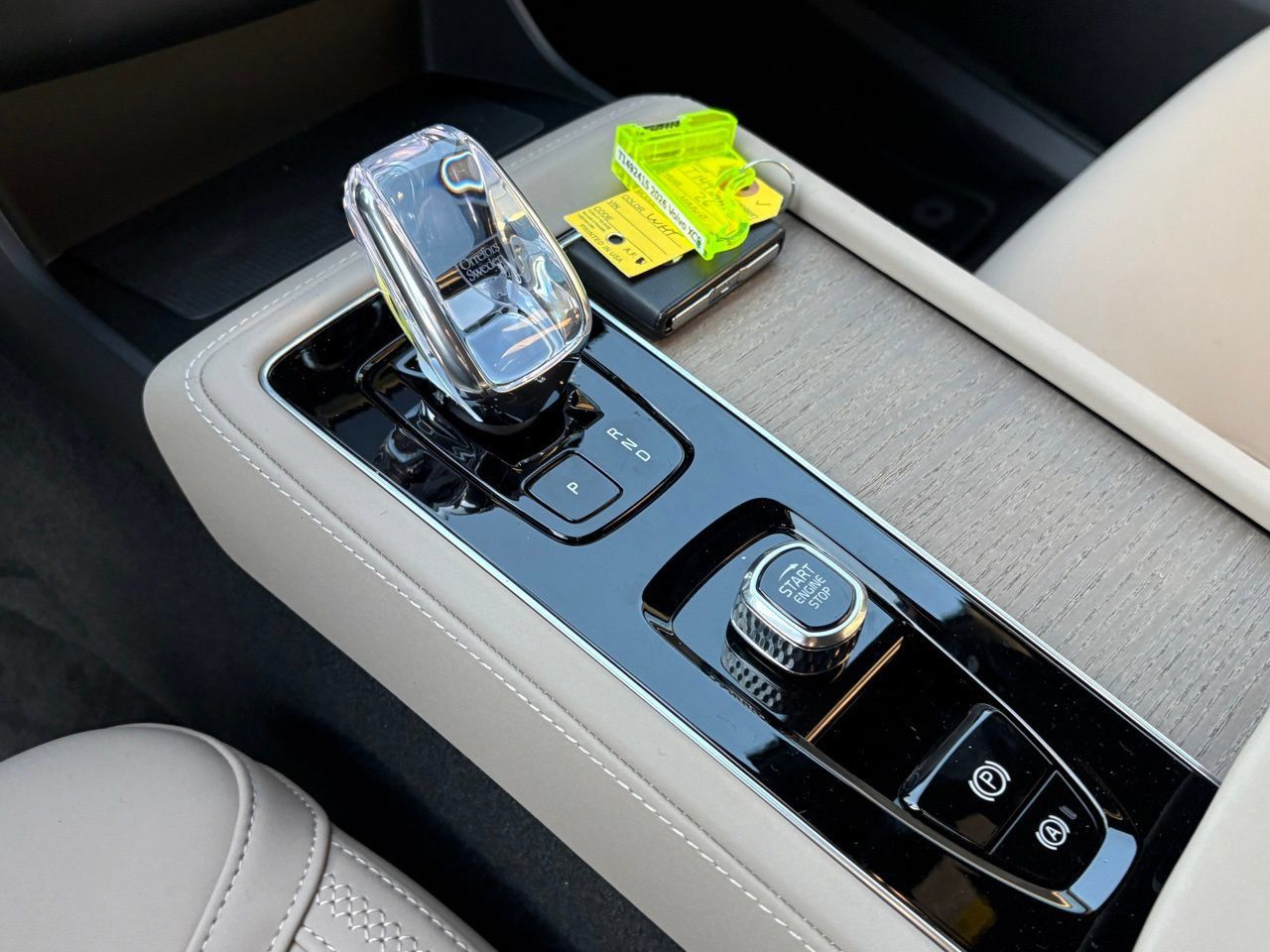 New 2026 Volvo XC90 B6 Plus AWD/4WD image 13
