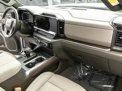 Used 2023 GMC Sierra 1500 SLT w/ SLT Premium Package image 40