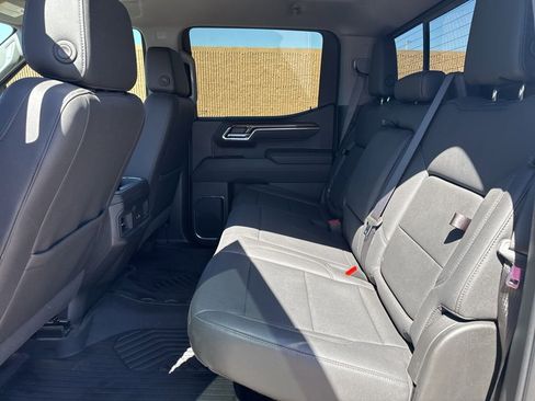 Used 2025 Chevrolet Silverado 1500 LT Trail Boss w/ Convenience Package II image 10