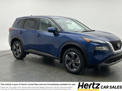 Used 2025 Nissan Rogue SV image 1