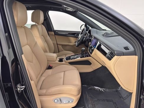 Used 2024 Porsche Macan w/ Premium Plus Packages image 15