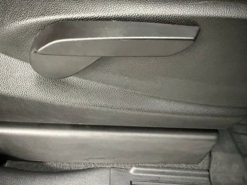 Used 2018 Chevrolet Silverado 1500 LT w/ Texas Edition image 31