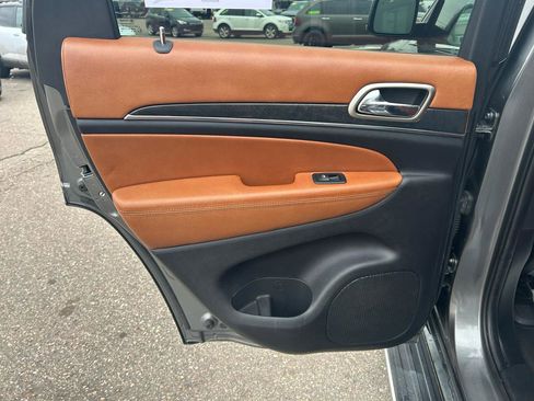Used 2011 Jeep Grand Cherokee Overland Summit image 13