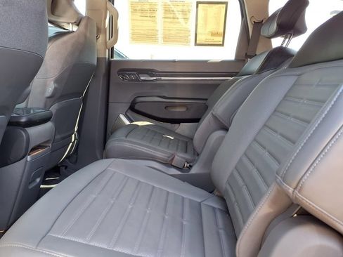 Certified 2024 Kia EV9 Land AWD/4WD image 7