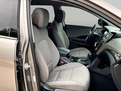 Used 2017 Hyundai Santa Fe Sport FWD image 9