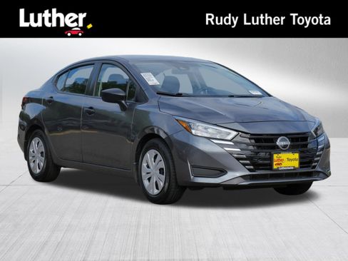 Used 2025 Nissan Versa S w/ Trunk Package FWD image 1