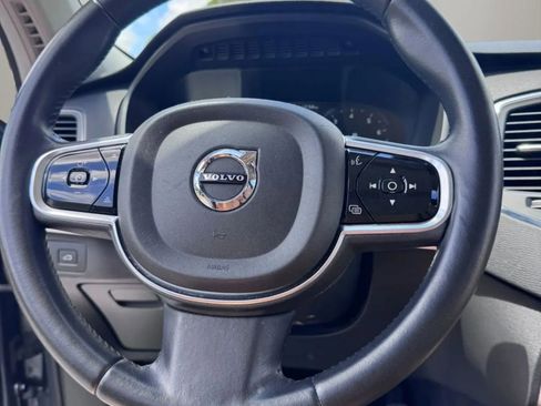 Used 2016 Volvo XC90 T6 Momentum AWD/4WD image 19