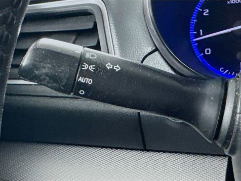 Used 2015 Subaru Legacy 2.5i Premium image 12