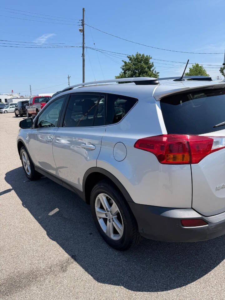 Used 2013 Toyota RAV4 XLE AWD/4WD image 39