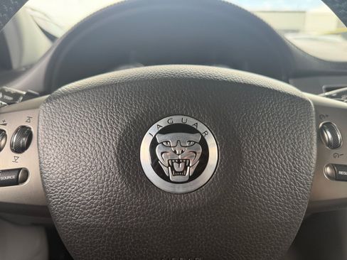 Used 2009 Jaguar XF Premium RWD image 22