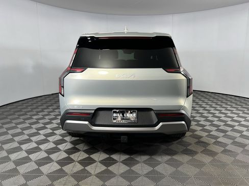 Used 2024 Kia EV9 Light Long Range image 7