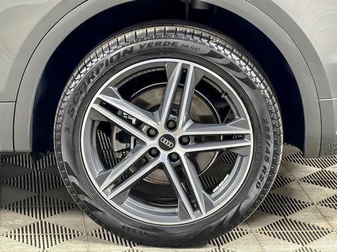Used 2023 Audi Q5 e Premium Plus w/ Premium Plus Package image 25
