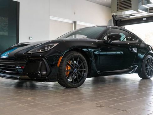 Used 2025 Subaru BRZ tS RWD image 2