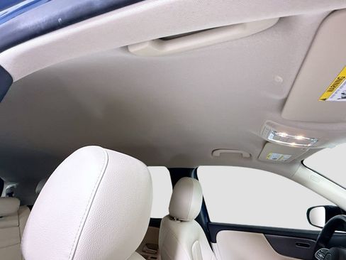 Certified 2022 Mercedes-Benz GLB 250 4MATIC image 18
