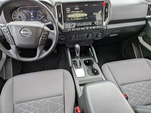 Certified 2025 Nissan Frontier SV AWD/4WD image 21