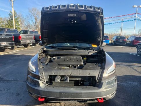 Used 2016 Jeep Cherokee Trailhawk w/ Comfort/Convenience Group image 58