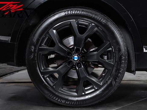 Used 2022 BMW X7 xDrive40i w/ Premium Package AWD/4WD image 14