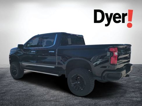 Used 2023 Chevrolet Silverado 1500 High Country w/ High Country Premium Package AWD/4WD image 6