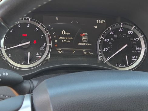 Used 2022 Toyota Highlander XLE FWD image 11