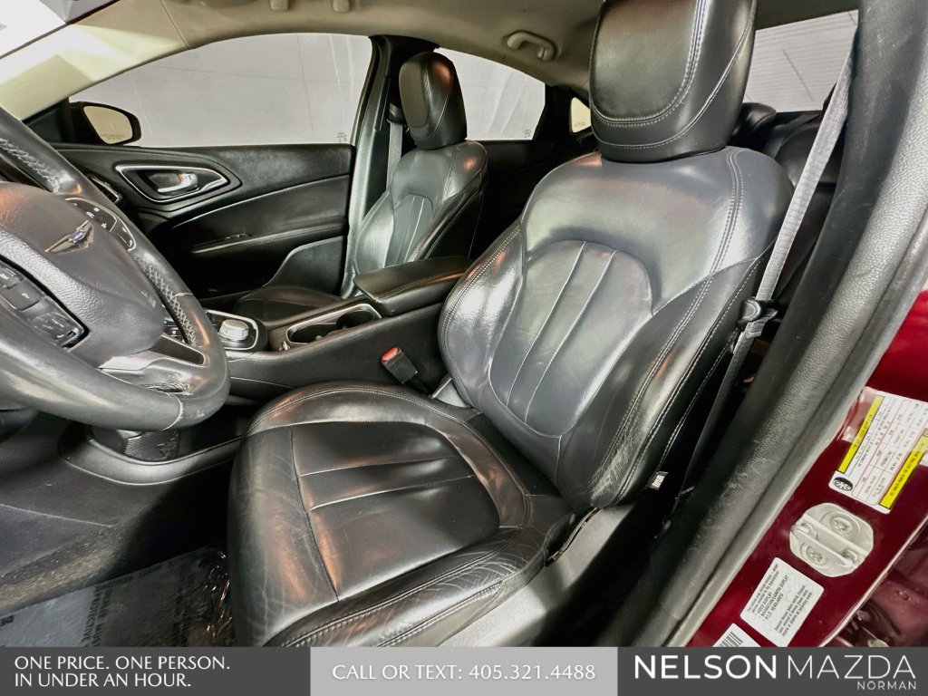 Used 2017 Chrysler 200 Limited Platinum FWD image 12