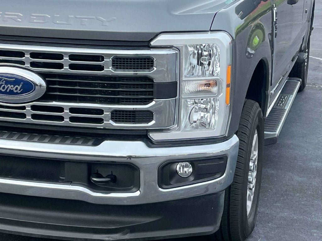 Used 2025 Ford F250 XLT AWD/4WD image 9