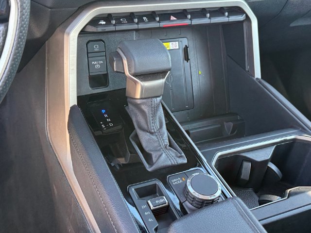 Used 2024 Toyota Tundra Limited AWD/4WD image 19