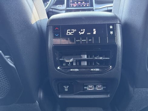 New 2025 Jeep Grand Cherokee L Laredo w/ Luxury Tech Group I AWD/4WD image 18