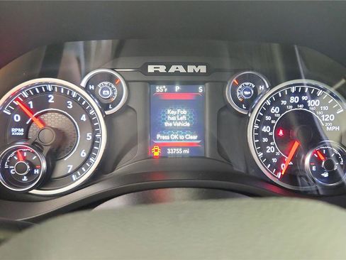 Used 2023 RAM 1500 Big Horn AWD/4WD image 25