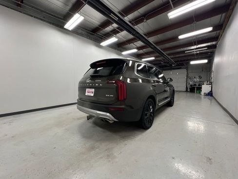 Used 2020 Kia Telluride SX w/ SX Prestige Package image 8